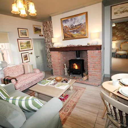 Drakes Rest, With Hot Tub, Ideal Romantic Escape Kirklinton