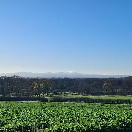 Vakantiehuis Drakes Rest, With Hot Tub, Ideal Romantic Escape *