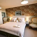 Drakes Rest, With Hot Tub, Ideal Romantic Escape
