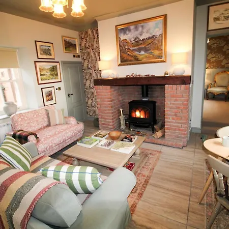 Casa de Férias Drakes Rest, With Hot Tub, Ideal Romantic Escape Kirklinton