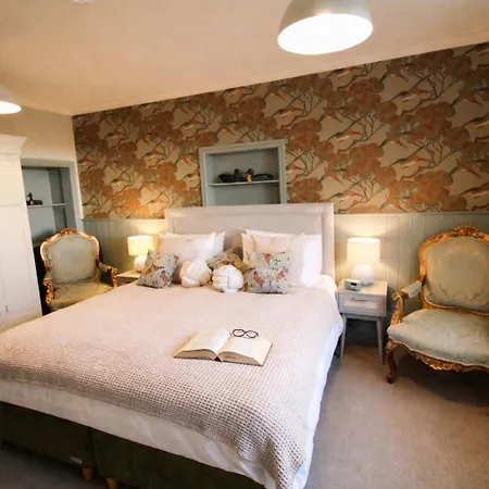 Drakes Rest, With Hot Tub, Ideal Romantic Escape