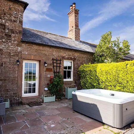Drakes Rest, With Hot Tub, Ideal Romantic Escape Casa de Férias *