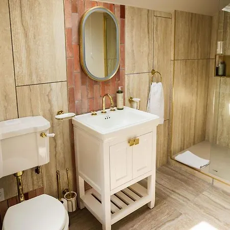 Drakes Rest, With Hot Tub, Ideal Romantic Escape